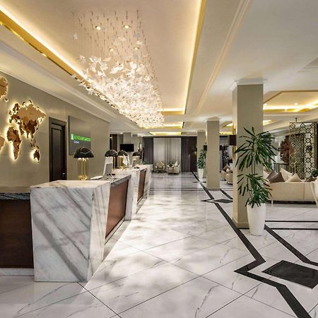ホテル Wyndham Garden タシュケント エクステリア 写真