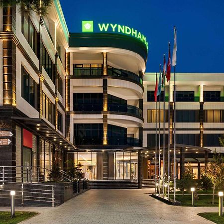 ホテル Wyndham Garden タシュケント エクステリア 写真