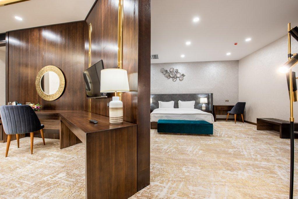 ホテル Wyndham Garden タシュケント エクステリア 写真