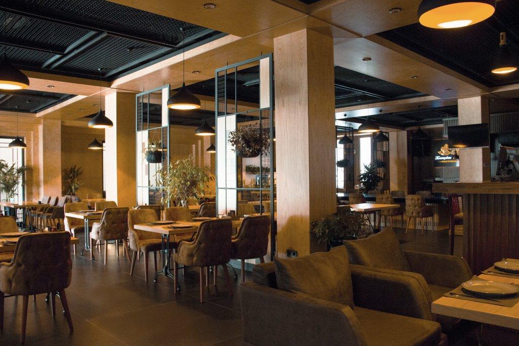 ホテル Wyndham Garden タシュケント エクステリア 写真