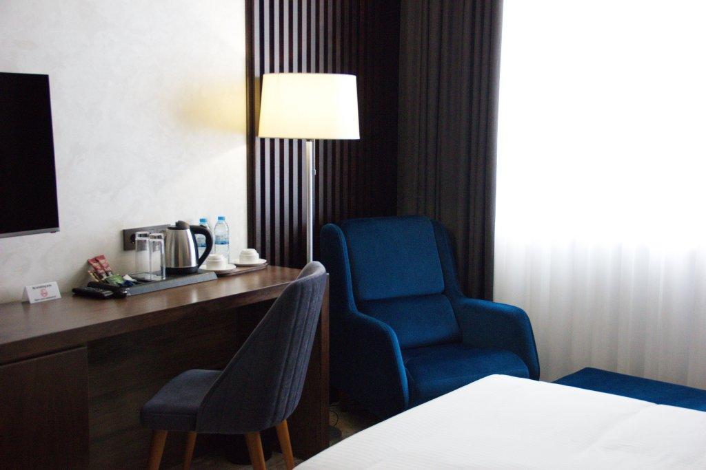 ホテル Wyndham Garden タシュケント エクステリア 写真