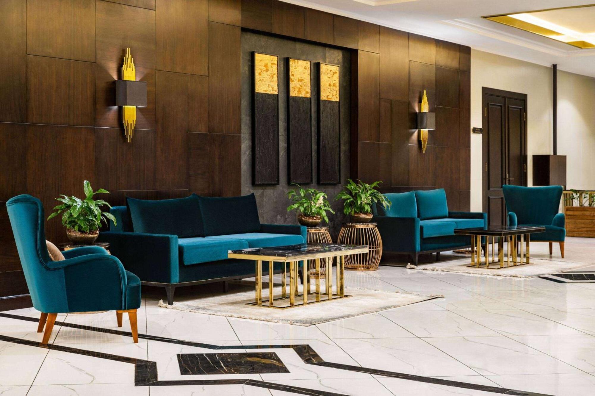 ホテル Wyndham Garden タシュケント エクステリア 写真